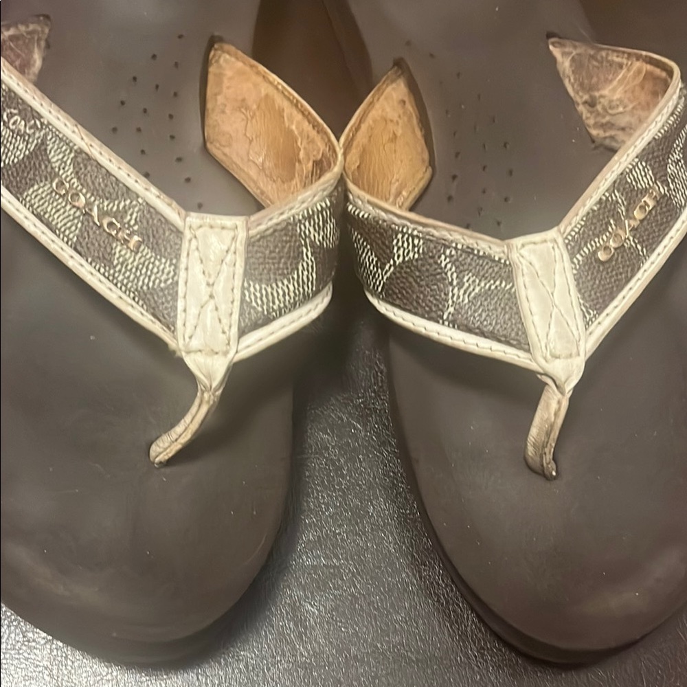 Coach Women's Tan and Cream Sandals